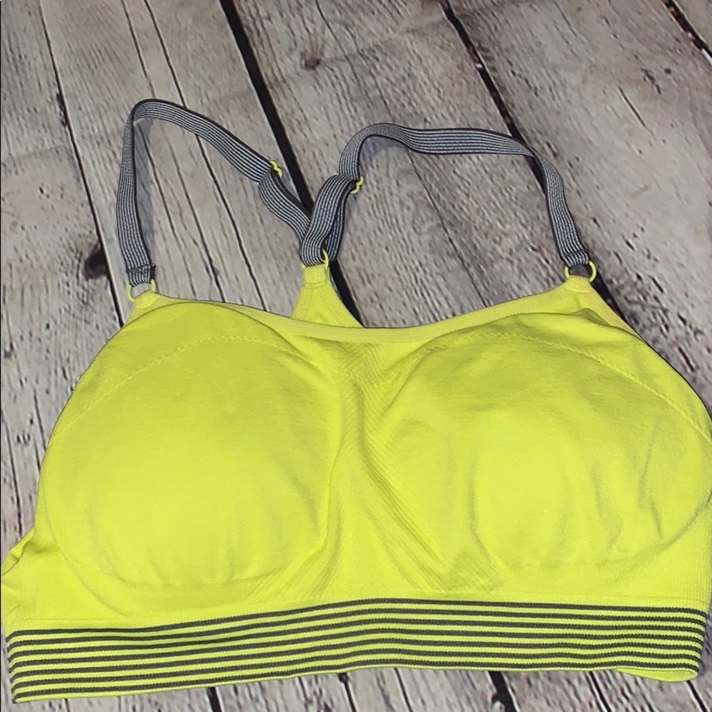 Jockey Sports Bra - size L